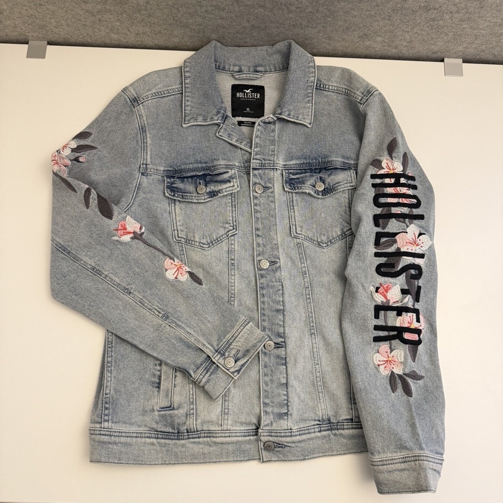 Hollister Cherry Blossom Embroidered Denim Jacket XL Graphic Logo Spellout Y2K